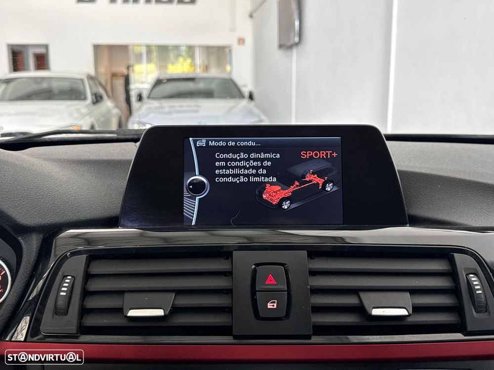 BMW 320 d Auto Pack M - 35