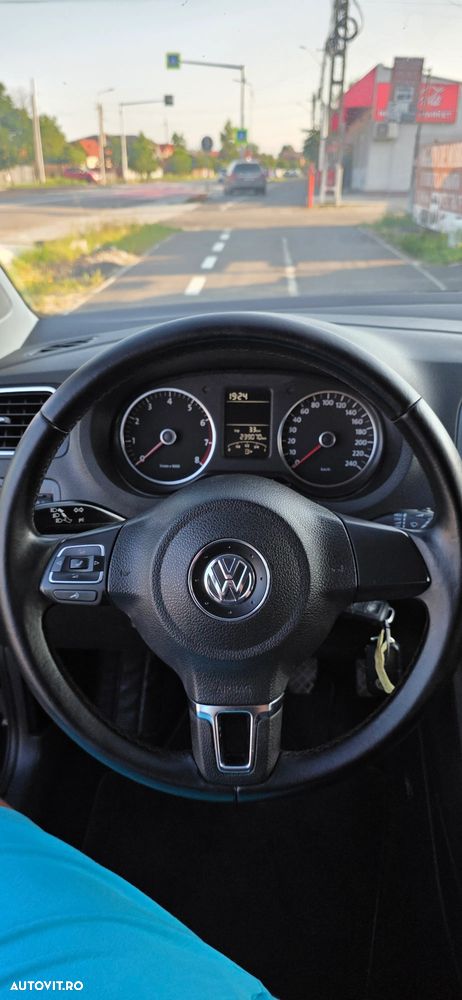 Volkswagen Polo 1.4 Life - 23