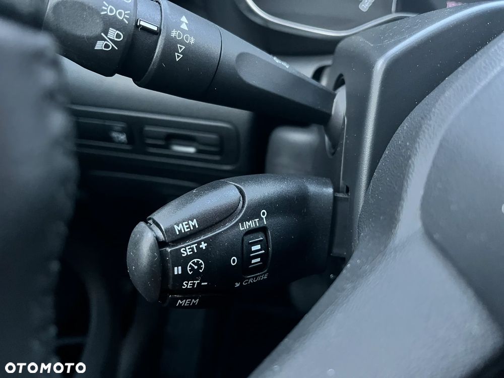 Citroën C3 Aircross PureTech 130 Stop & Start EAT6 OPF SHINE PACK - 32