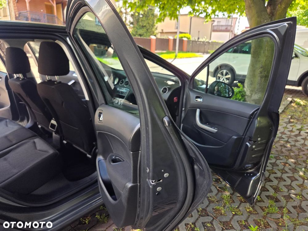 Peugeot 308 120 VTi Millesim 200 - 28