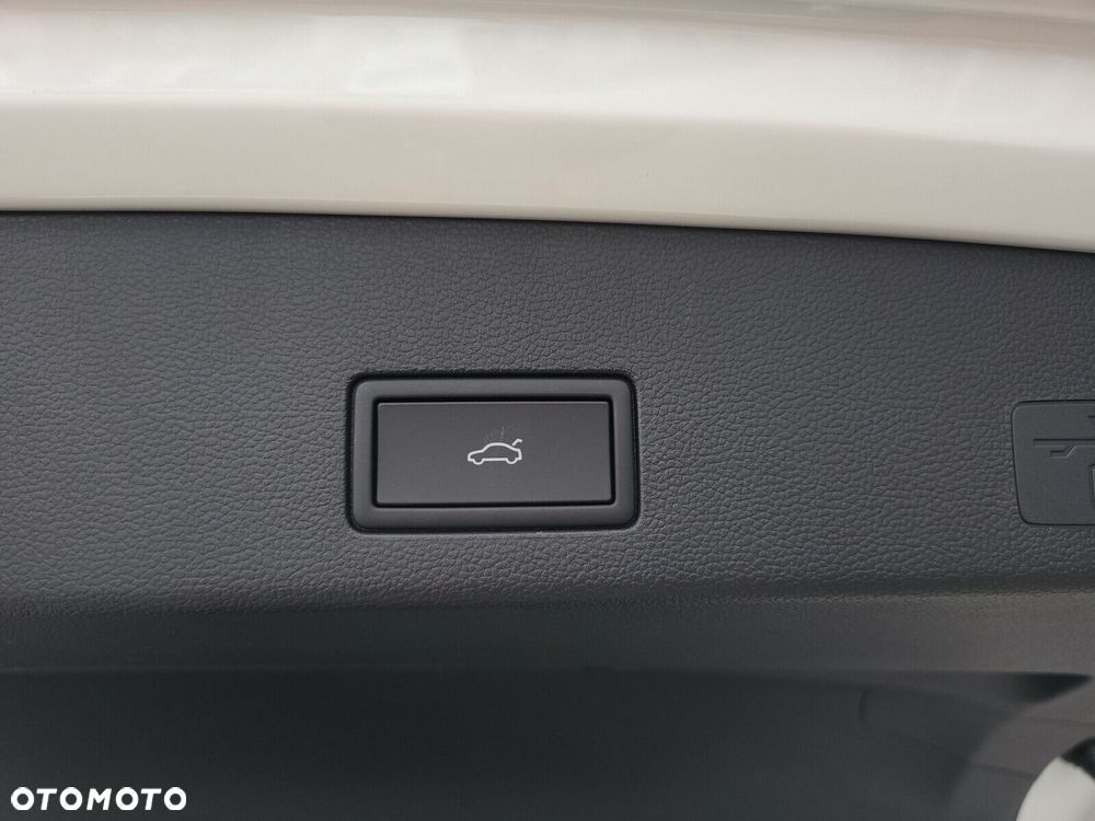 Volkswagen Golf Variant 2.0 TSI 4Motion R - 34