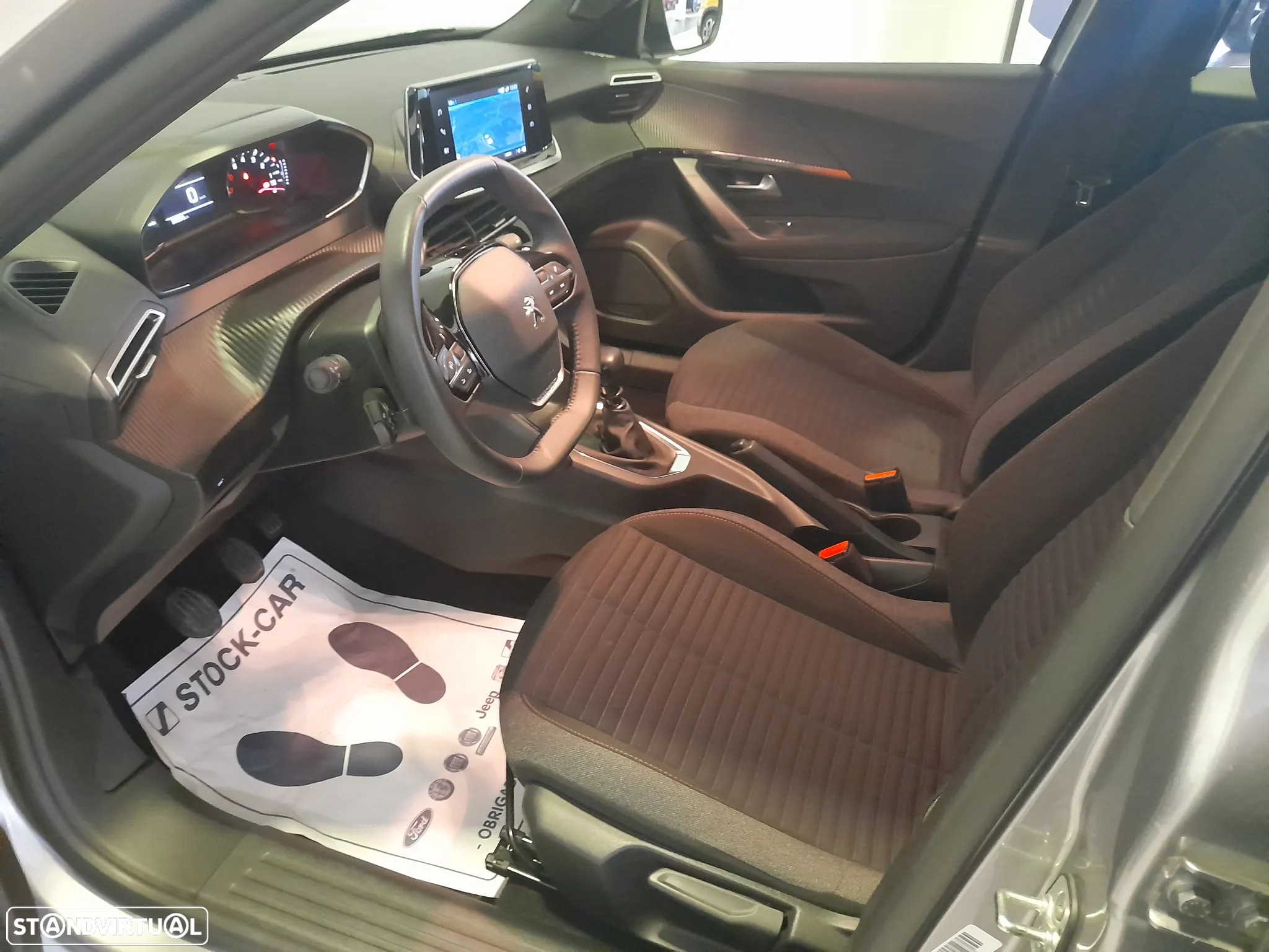 Peugeot 2008 1.2 PureTech Active - 9