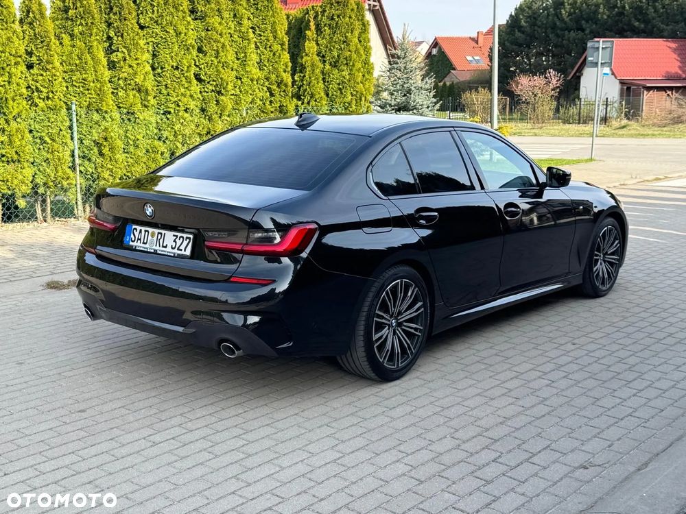 BMW Seria 3 318d Edition M Sport Shadow - 24