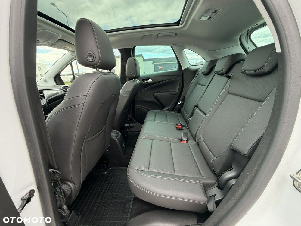 Opel Crossland X - 32