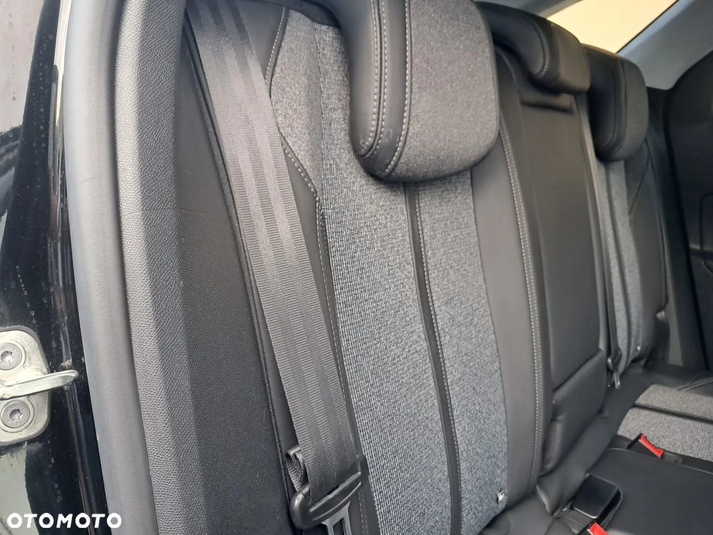 Peugeot 3008 PureTech 130 Stop & Start GPF Allure - 30