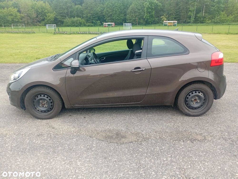 Kia Rio - 1