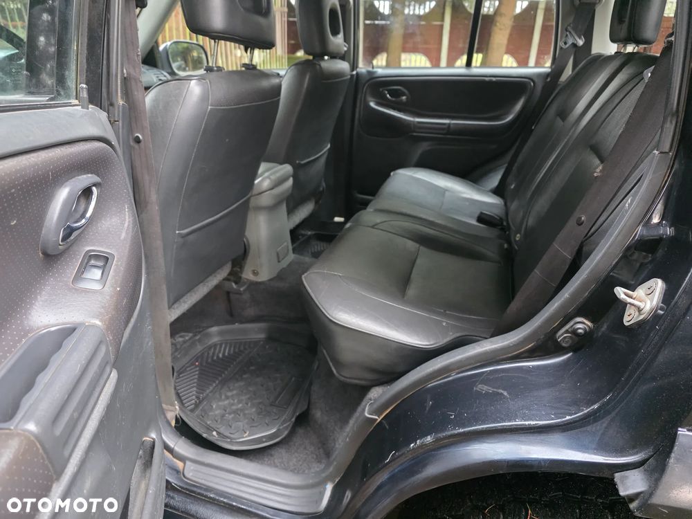 Suzuki Grand Vitara 2.0 Comfort Limited - 10