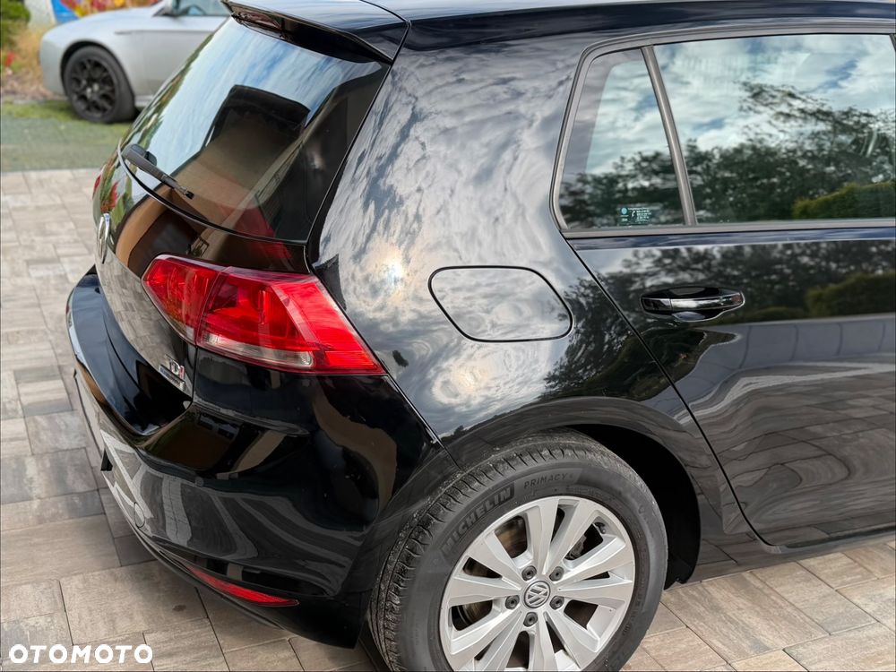Volkswagen Golf 1.6 TDI BMT Comfortline - 23