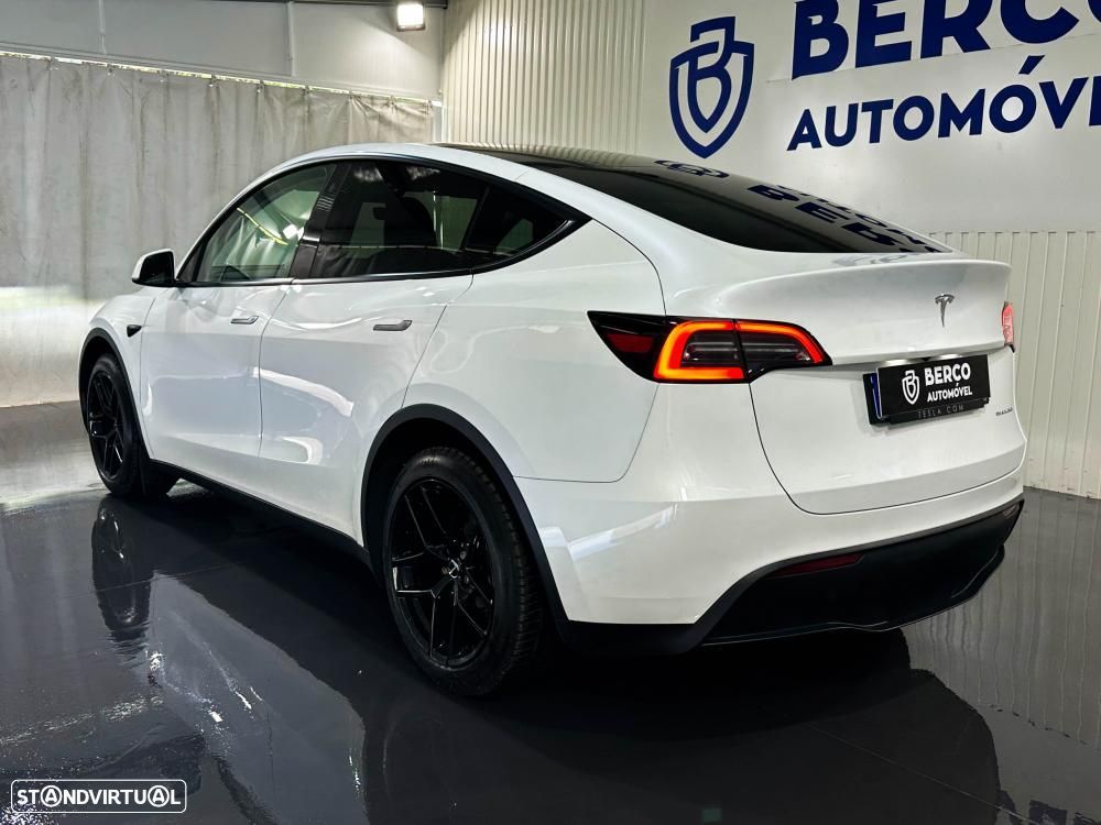 Tesla Model Y Long Range Dual Motor AWD - 7