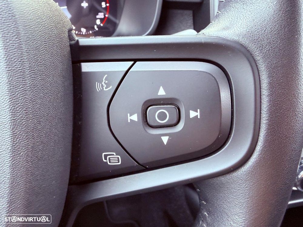 Volvo XC 40 2.0 D3 Momentum - 31