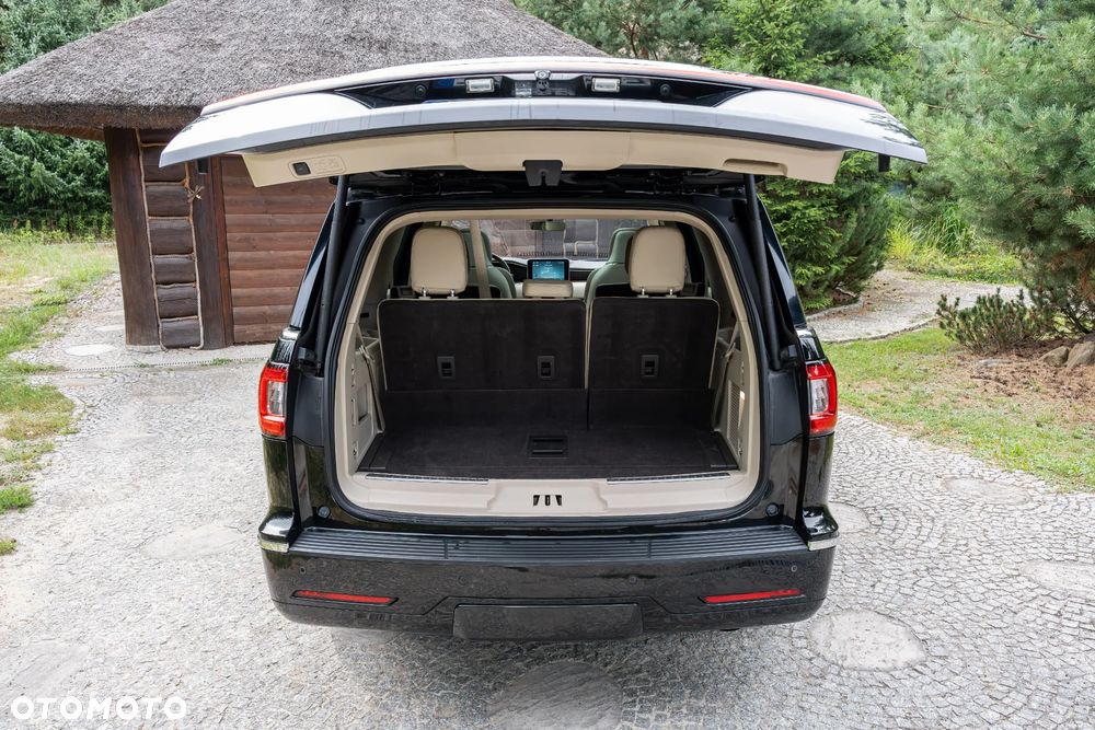 Lincoln Navigator 5.4 4x4 - 18