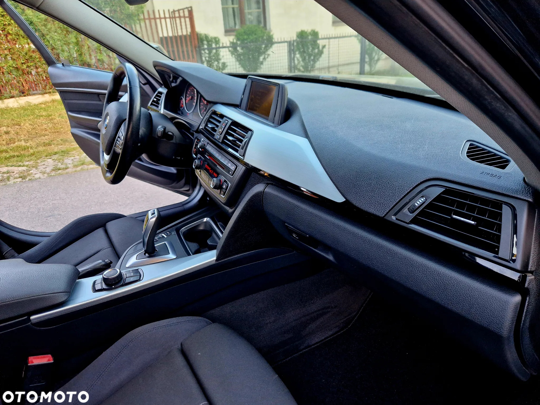 BMW Seria 3 320d Touring Sport Line - 23