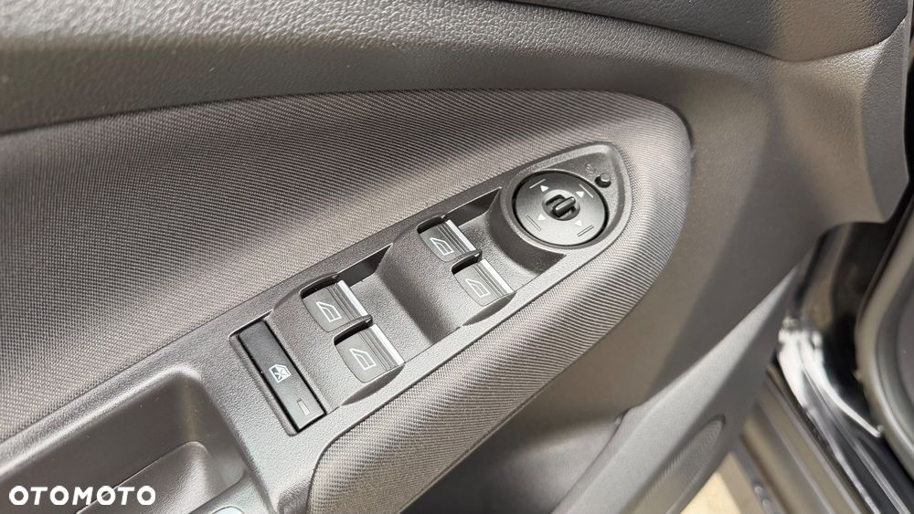 Ford C-MAX 1.5 TDCi Start-Stop-System Titanium - 17