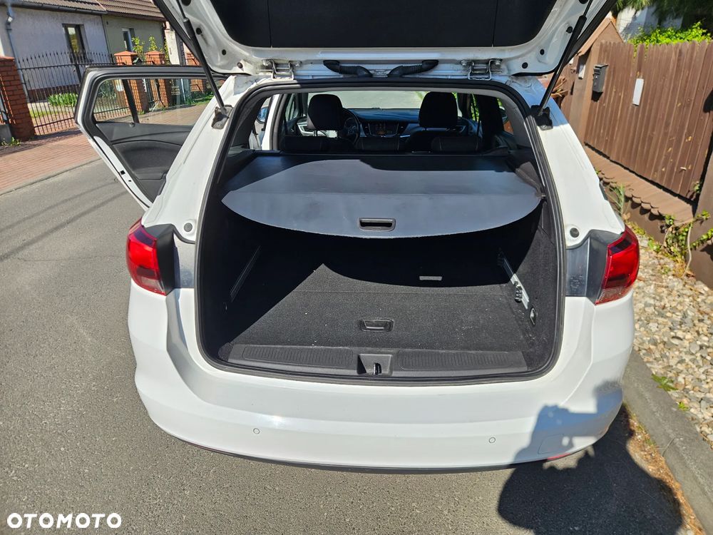 Opel Astra 1.4 T Enjoy - 19