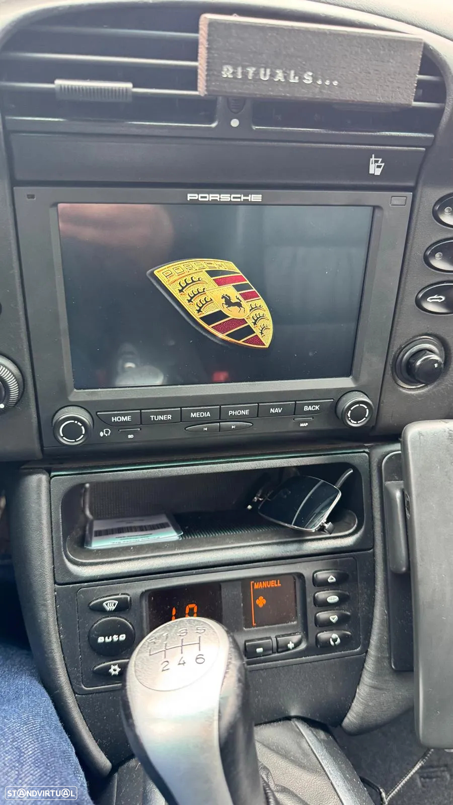 Porsche 911 (996) Carrera 4 - 28
