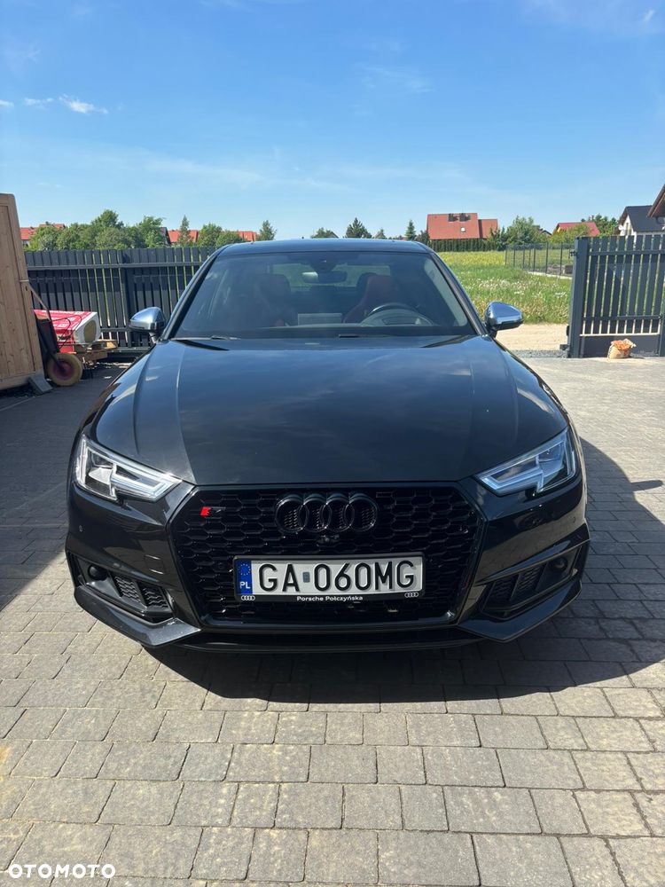 Audi S4 Limousine - 1