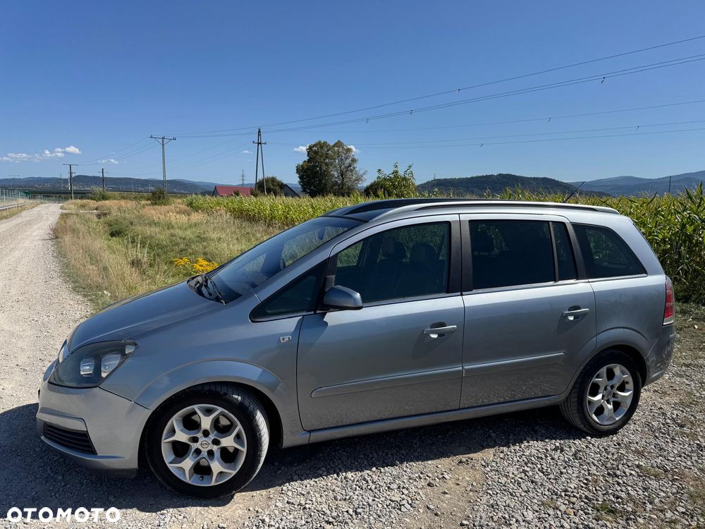 Opel Zafira 1.9 CDTI Cosmo - 1