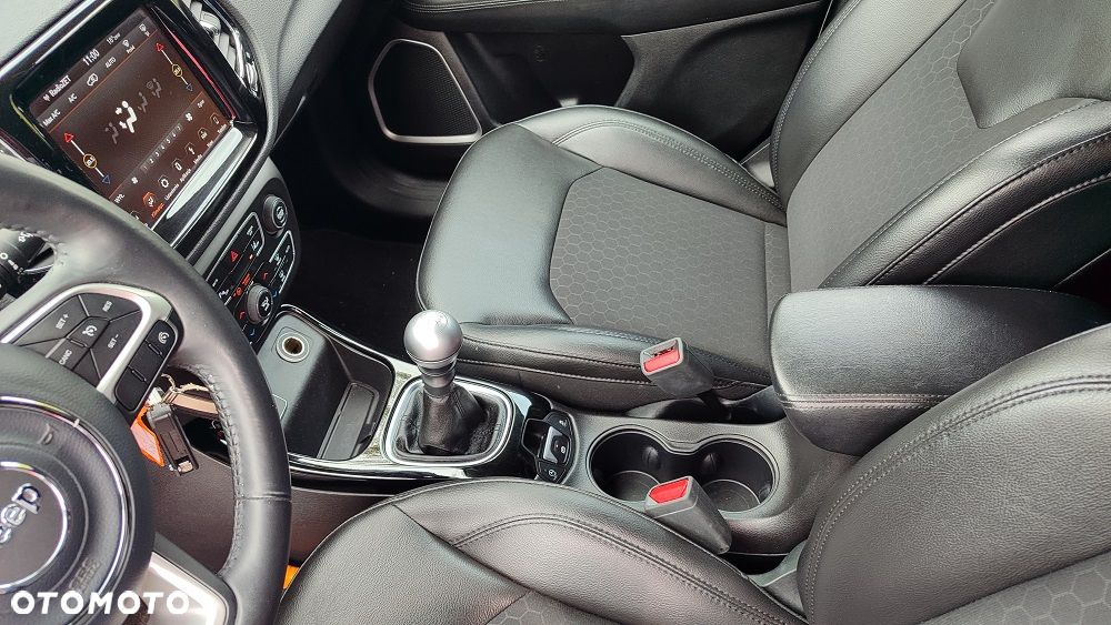 Jeep Compass 1.4 TMair Night Eagle FWD S&S - 35