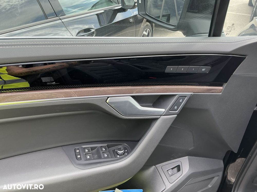 Volkswagen Touareg V6 TDI 4MOTION Elegance - 12