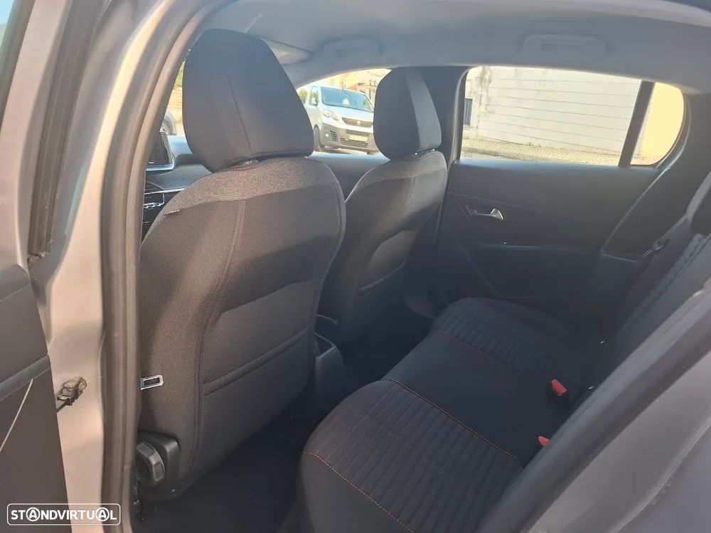 Peugeot 208 1.2 PureTech Active Pack - 33