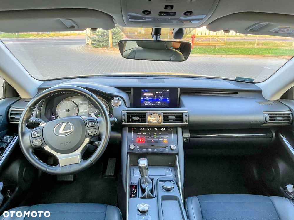 Lexus IS 200t / 300 Elegance - 16