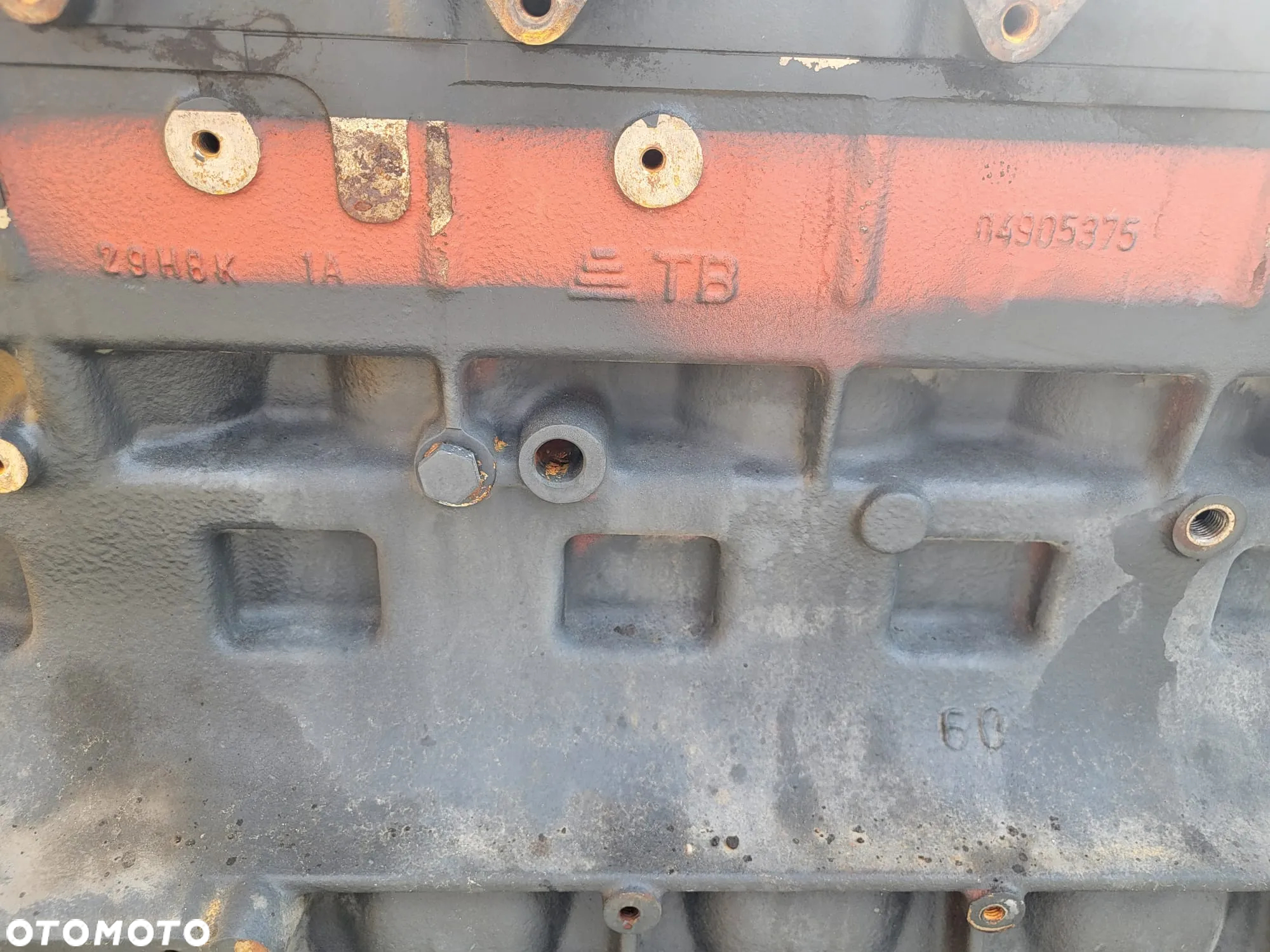 głowica RENAULT DXI VOLVO silnik słupek EURO4 - 6