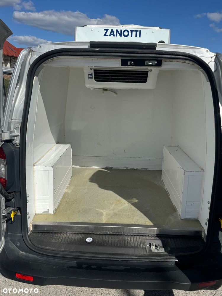 Ford Transit courier - 14
