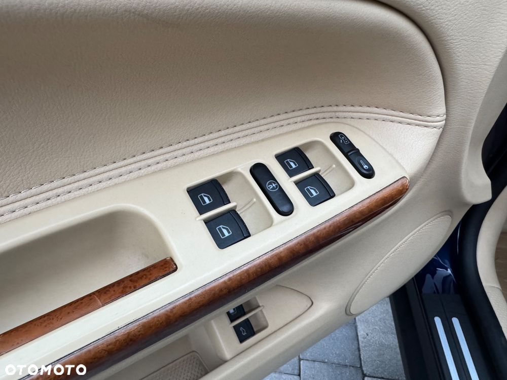 Volkswagen Passat 2.0 Exclusive - 16