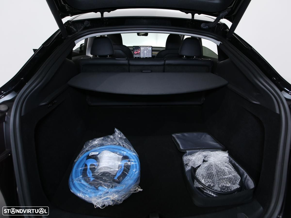 Tesla Model Y Long Range Dual Motor AWD - 12