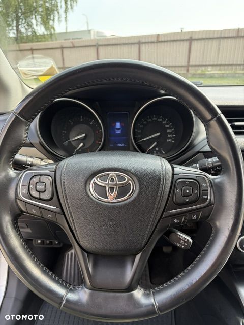 Toyota Avensis 2.0 D-4D Selection - 7