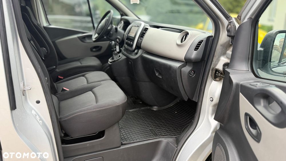 Renault Trafic - 10