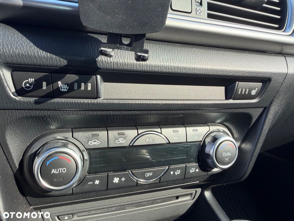 Mazda 3 2.0 Skyenergy EU6 - 11