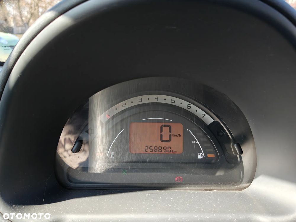 Citroën C3 1.4 Control+ (sx) - 21