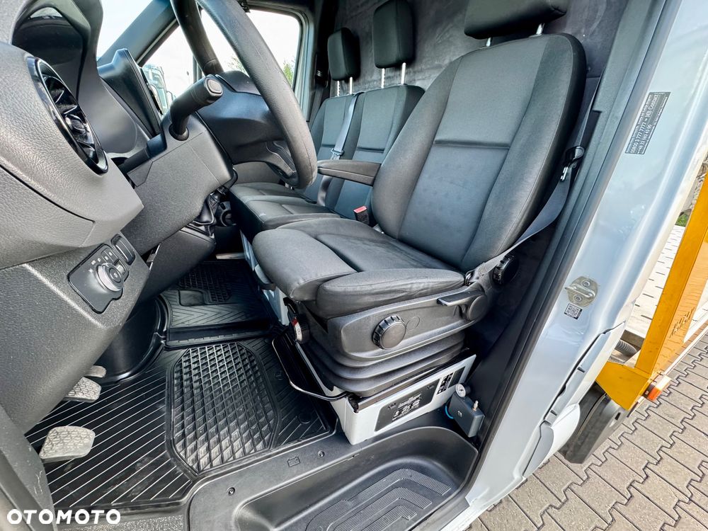 Mercedes-Benz Sprinter - 5