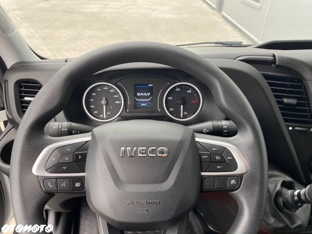 Iveco Daily 35.140 Pojazd Specjalny Pomoc Drogowa - 12