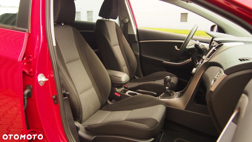 Hyundai i30 1.4 Passion - 10