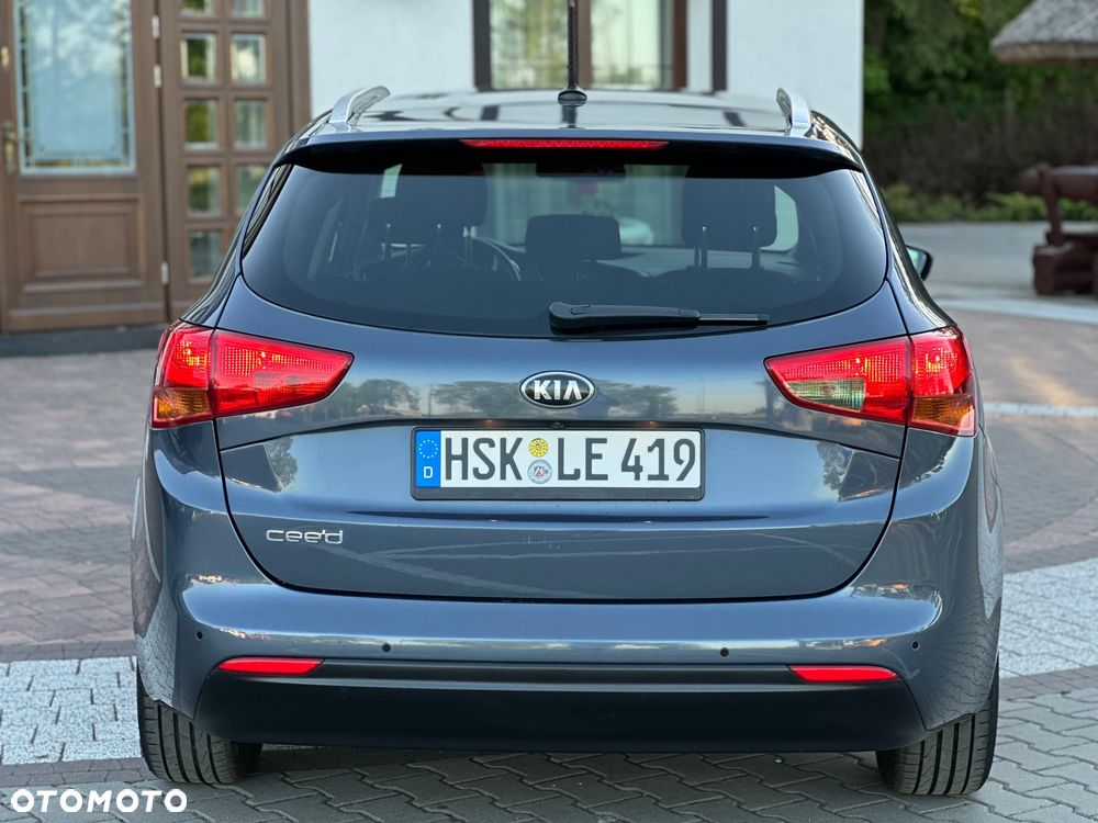 Kia Ceed 1.4 CVVT Dream-Team Edition - 15