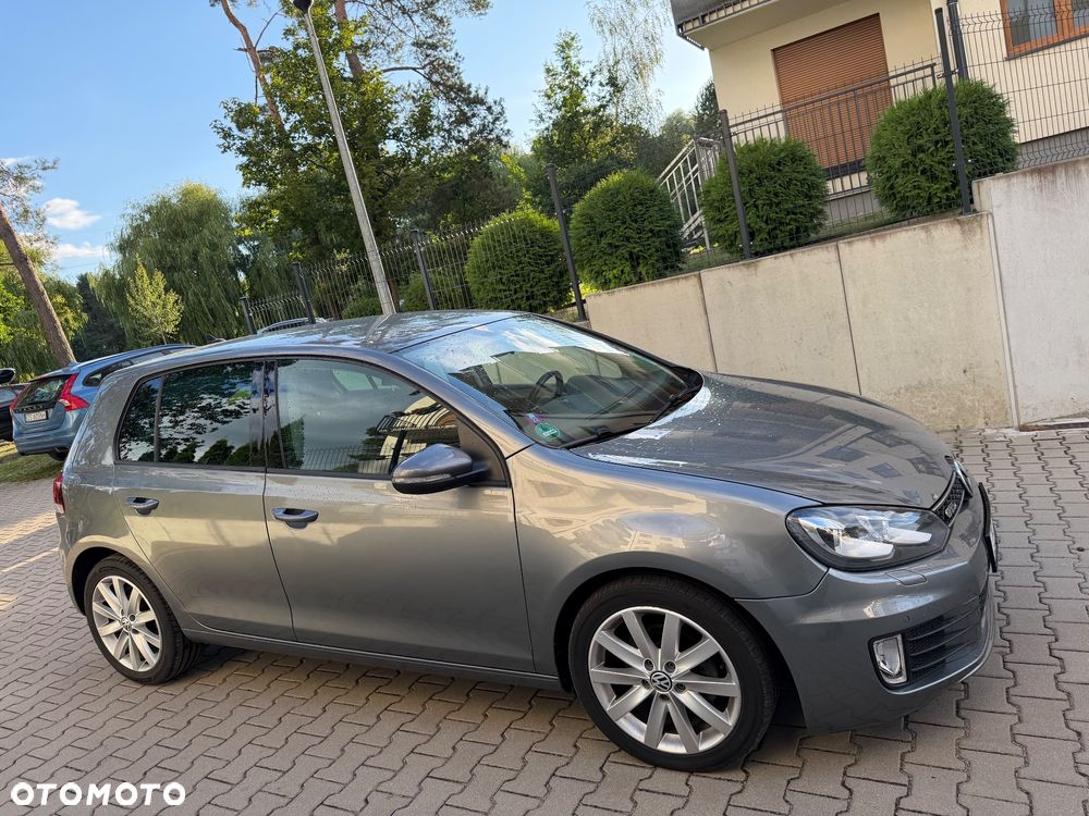 Volkswagen Golf 2.0 TDI DPF DSG Highline - 8