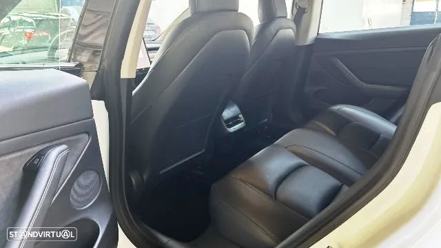 Tesla Model 3 Standard Range Plus RWD - 11
