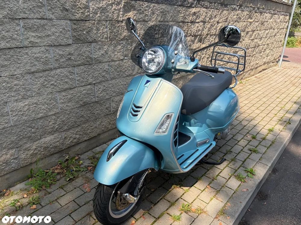 Vespa GTS - 7