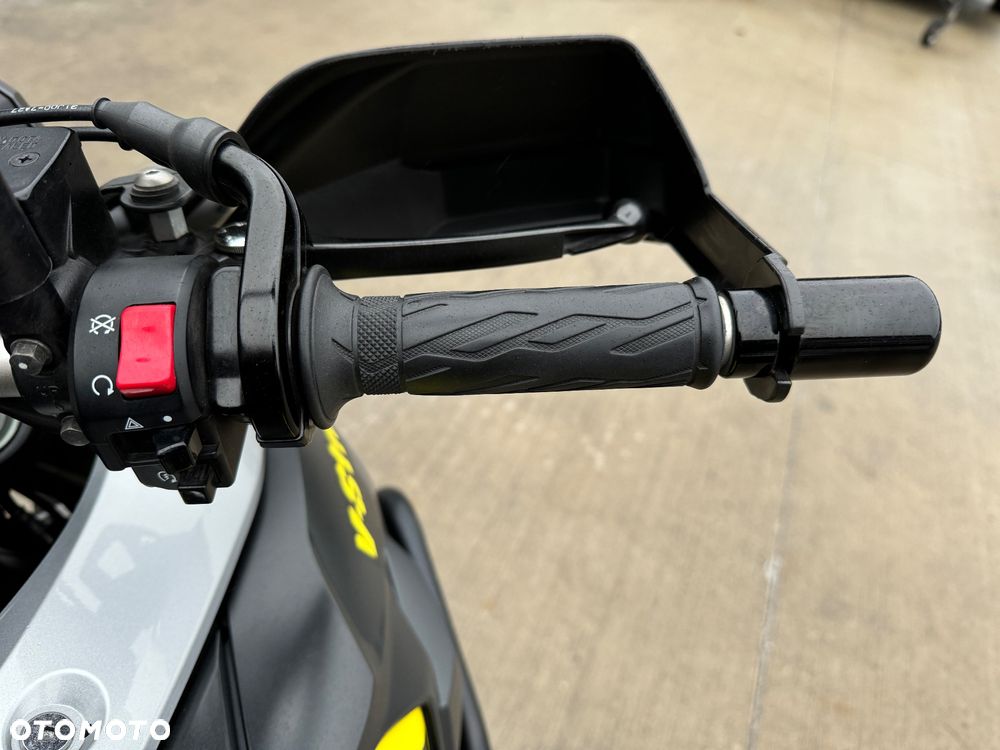 Suzuki V-STROM - 9