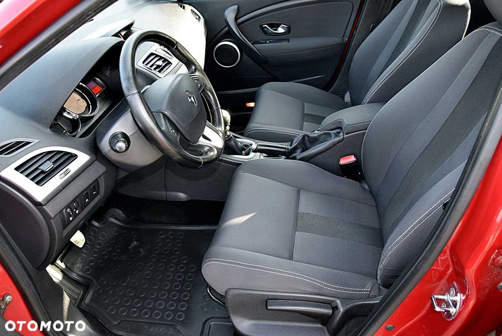 Renault Megane - 5