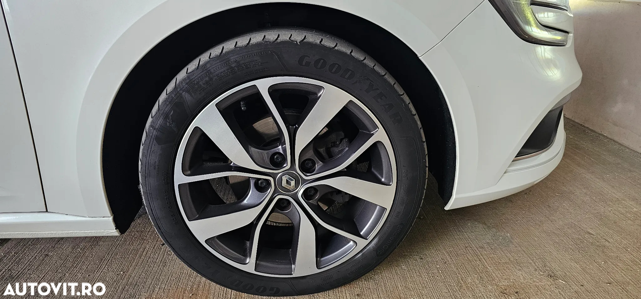 Renault Megane Grandtour ENERGY dCi 110 EDC BOSE EDITION - 15