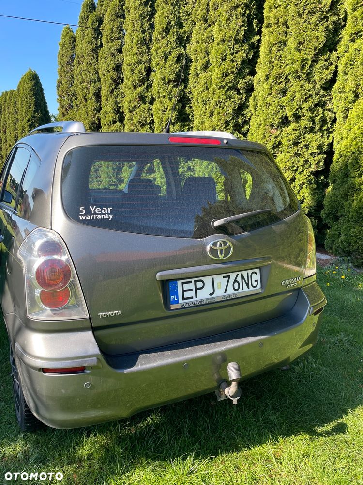 Toyota Corolla Verso - 14