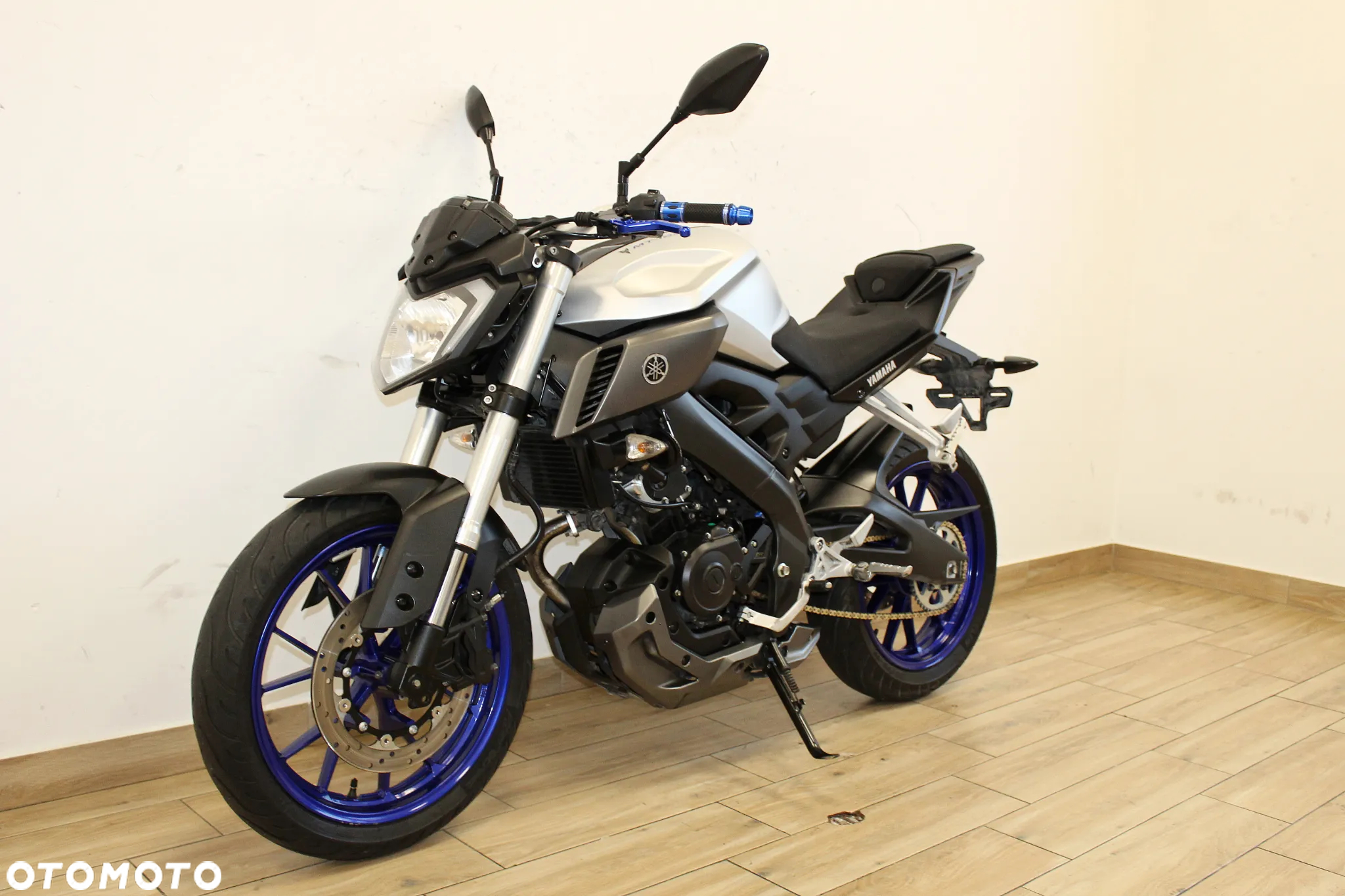 Yamaha MT - 4