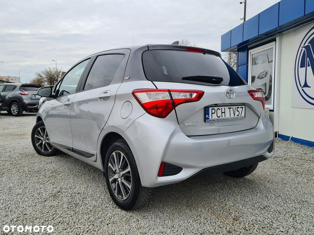 Toyota Yaris - 4