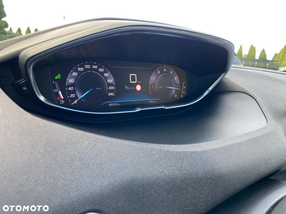 Peugeot 3008 1.2 PureTech Allure S&S - 27