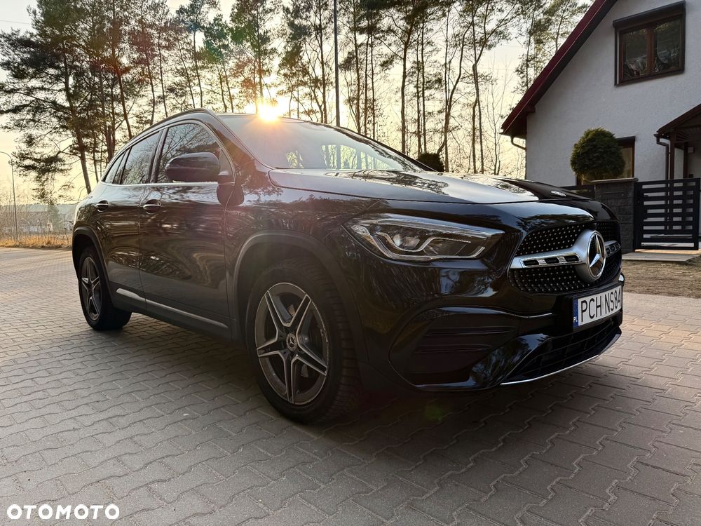 Mercedes-Benz GLA - 14