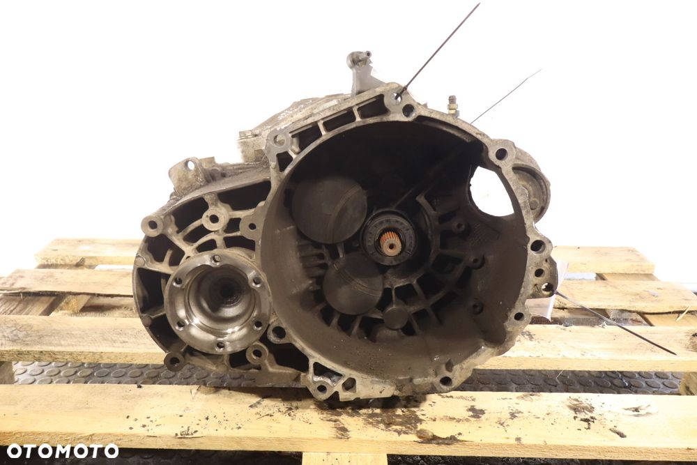 SKRZYNIA BIEGÓW 6 BIEGOWA SKODA OCTAVIA III 2.0TDI - 1