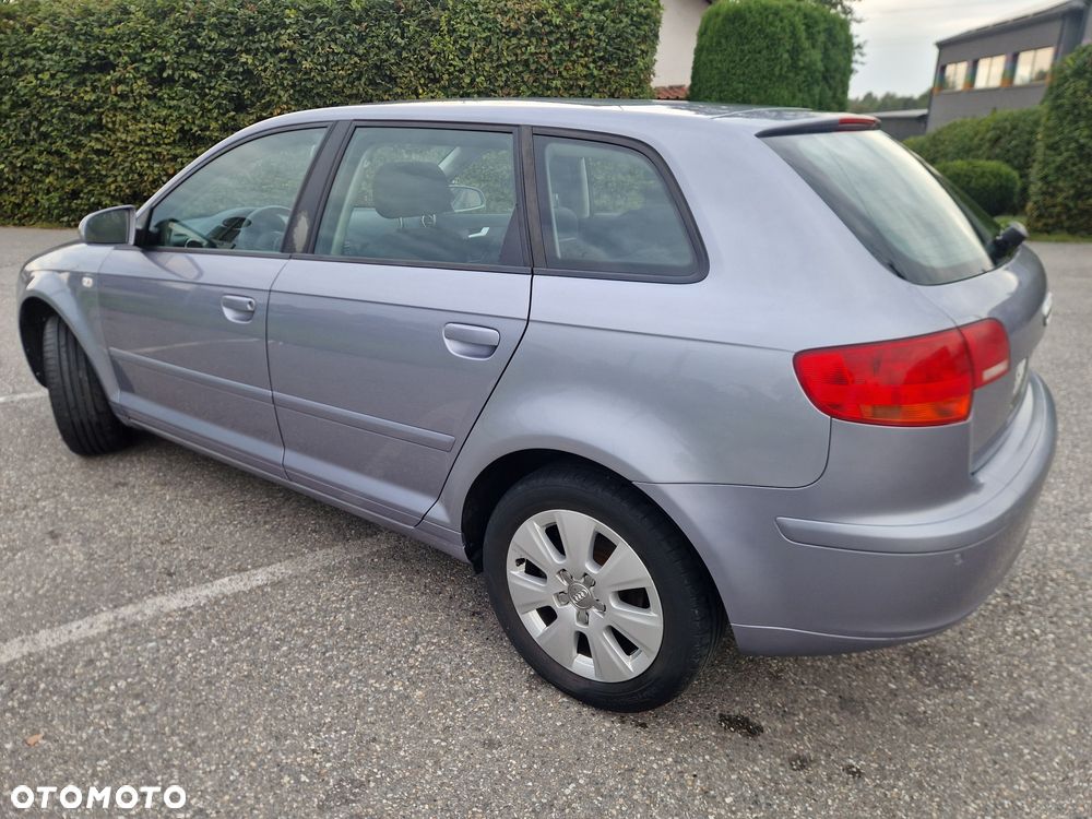 Audi A3 Sportback - 4